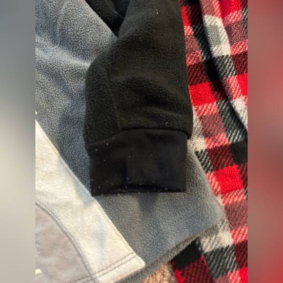 🎄Bundle kids Christmas Pajama set of 2 size 6 From Hanes & Members Mark - Picture 8 of 8